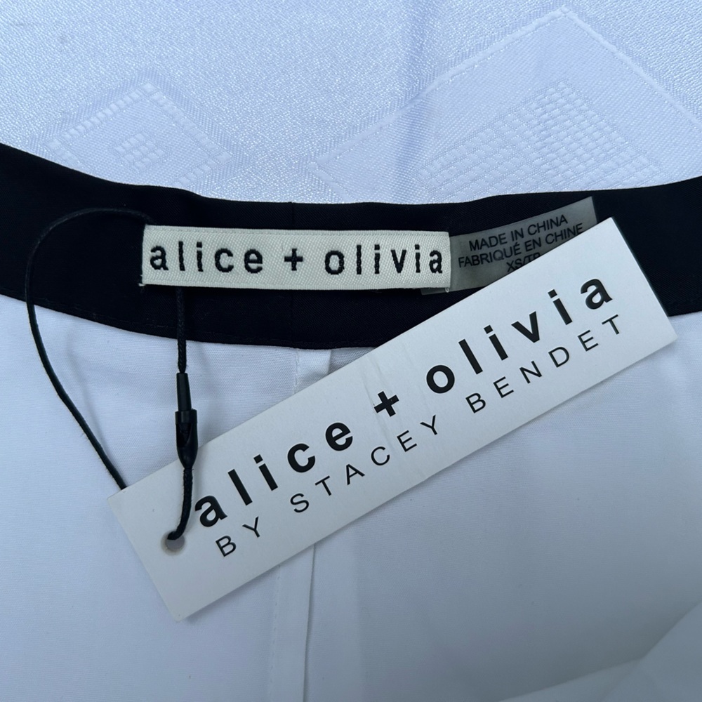 ALICE+OLIVIA Women’s Off-The-Shoulder Short Sleeve Crop Top Size: XS - Picture 9 of 10
